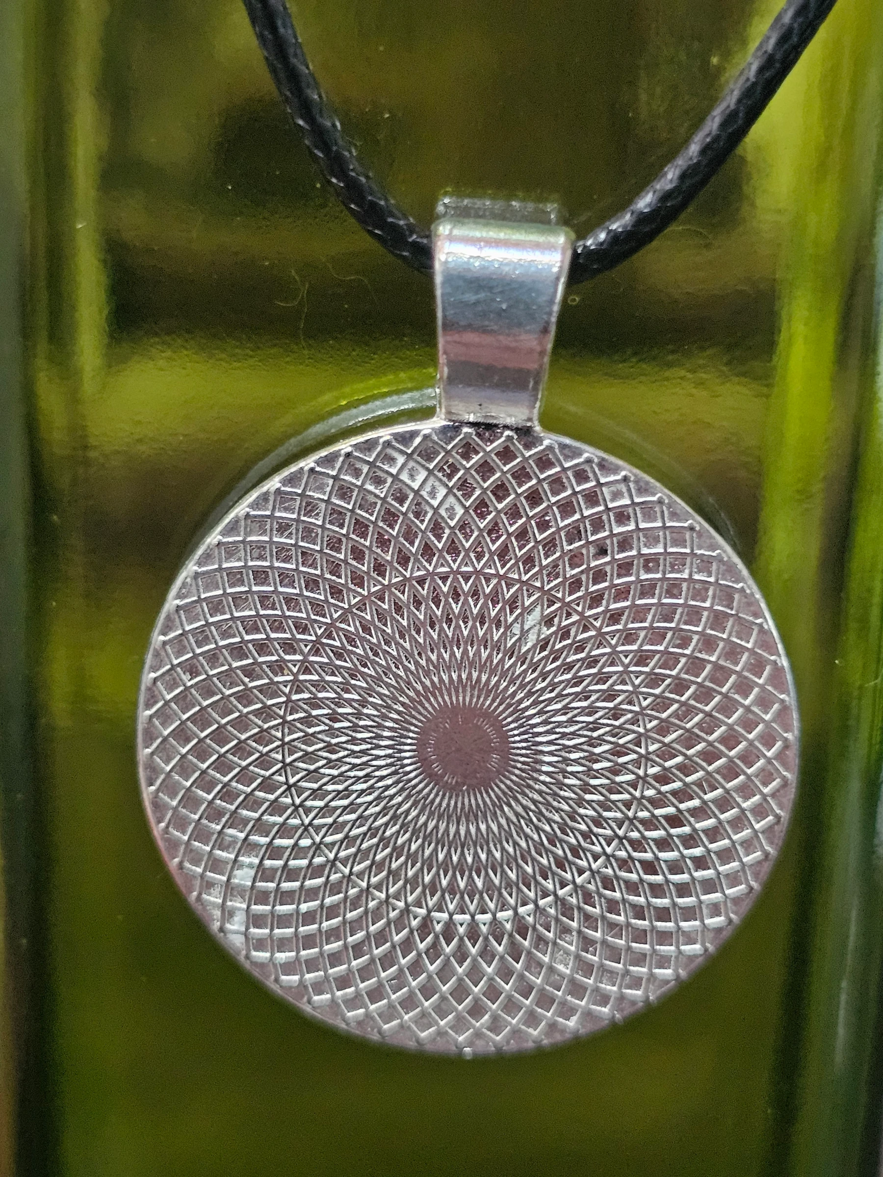 Pendant with iron earth plate St Amand Acacia model – photo 5